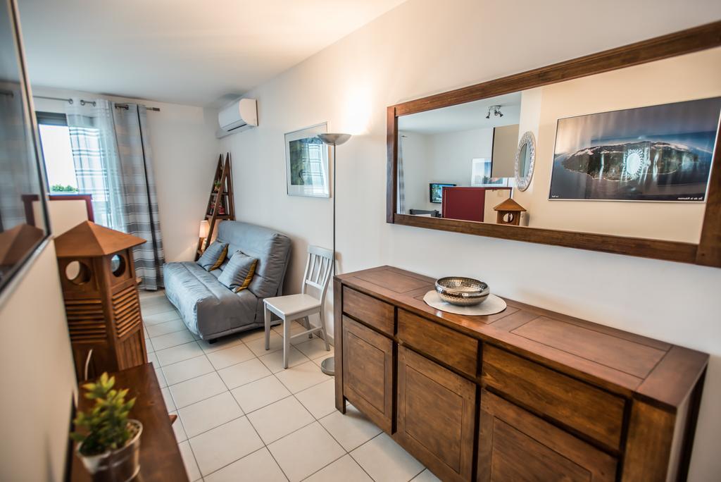 Appartement Le Paille En Queue Saint Pierre Exterior photo