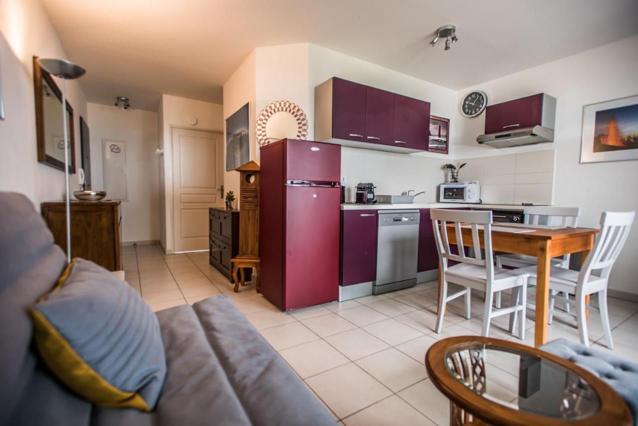 Appartement Le Paille En Queue Saint Pierre Exterior photo